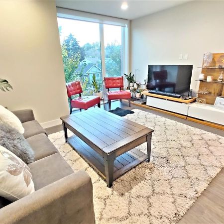 Monki Di Executive Suites - Glas - Luxury Inner City Home 3 Min To Downtown W Private Rooftop Patio Fireplace 卡加利 外观 照片