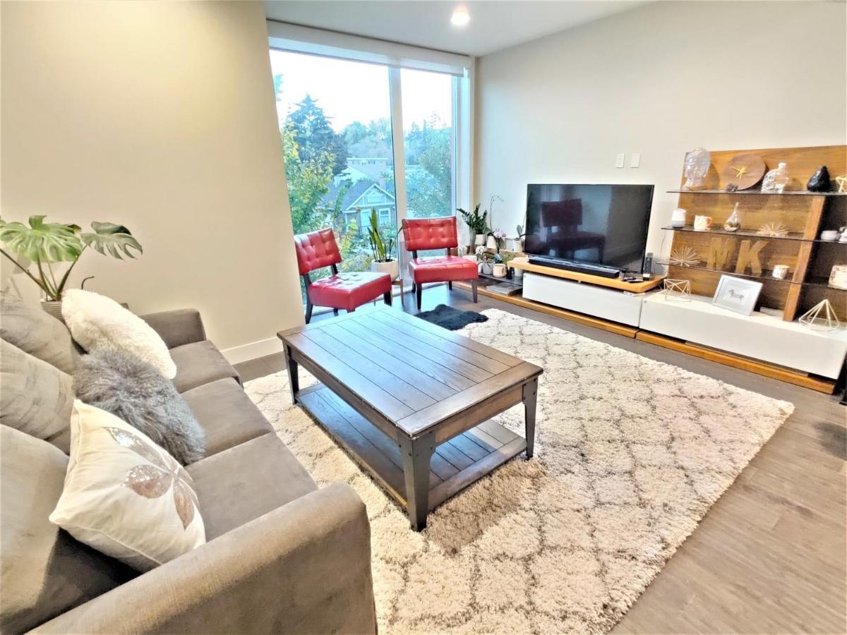 Monki Di Executive Suites - Glas - Luxury Inner City Home 3 Min To Downtown W Private Rooftop Patio Fireplace 卡加利 外观 照片