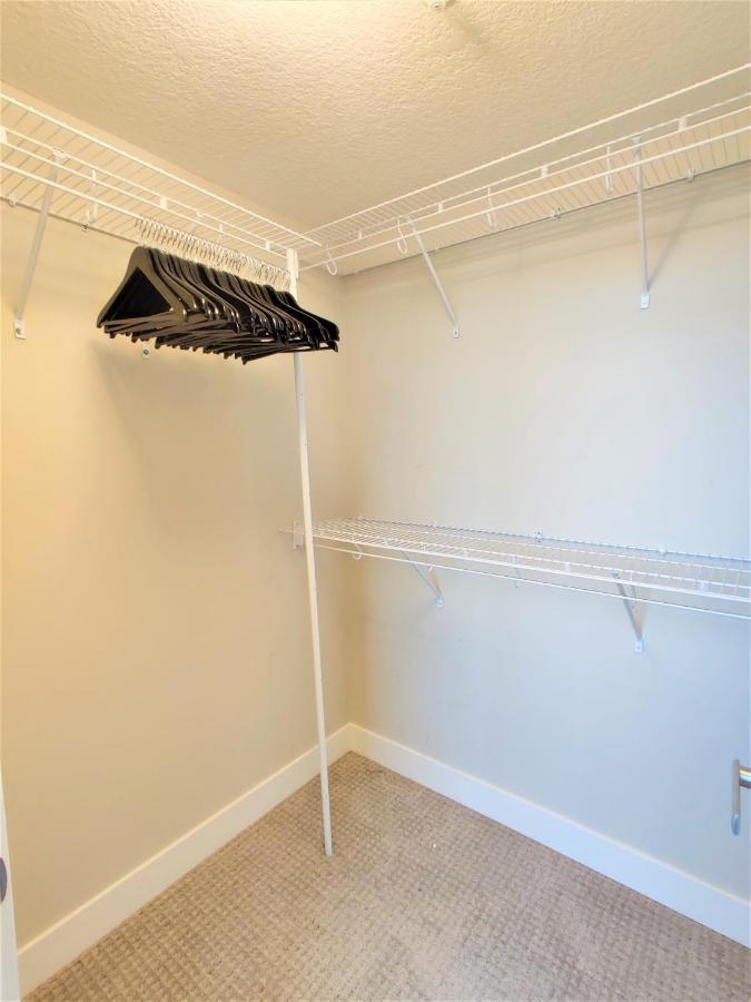 Monki Di Executive Suites - Glas - Luxury Inner City Home 3 Min To Downtown W Private Rooftop Patio Fireplace 卡加利 外观 照片