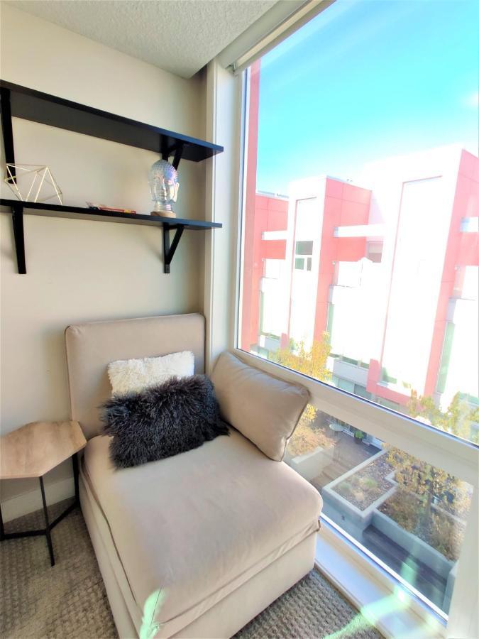 Monki Di Executive Suites - Glas - Luxury Inner City Home 3 Min To Downtown W Private Rooftop Patio Fireplace 卡加利 外观 照片