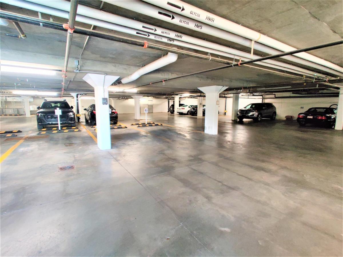 Monki Di Executive Suites - Glas - Luxury Inner City Home 3 Min To Downtown W Private Rooftop Patio Fireplace 卡加利 外观 照片