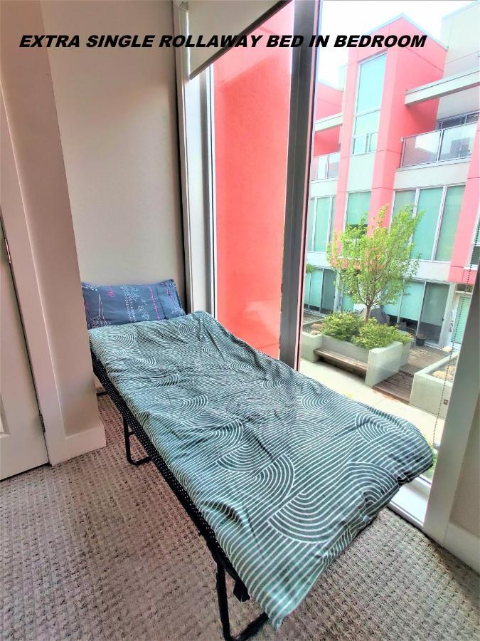 Monki Di Executive Suites - Glas - Luxury Inner City Home 3 Min To Downtown W Private Rooftop Patio Fireplace 卡加利 外观 照片